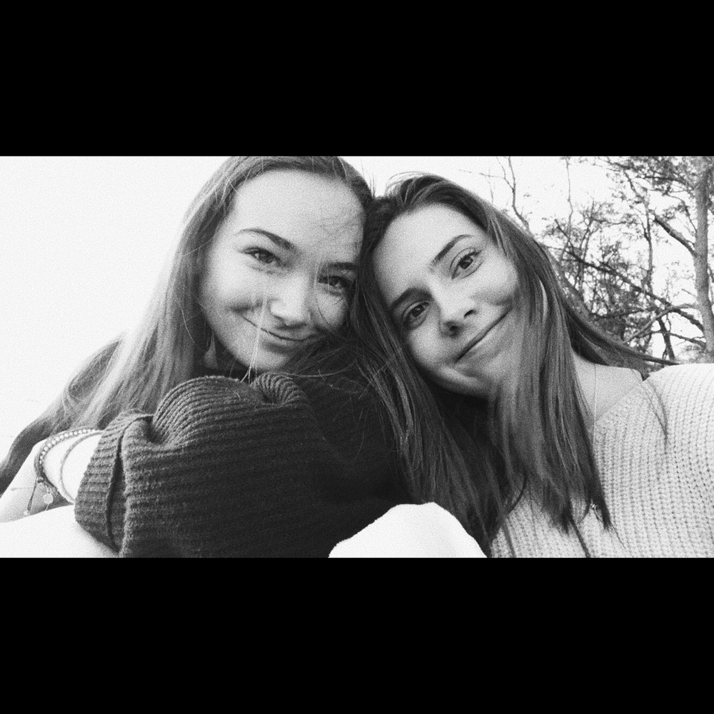 Meet your Posher, Holly